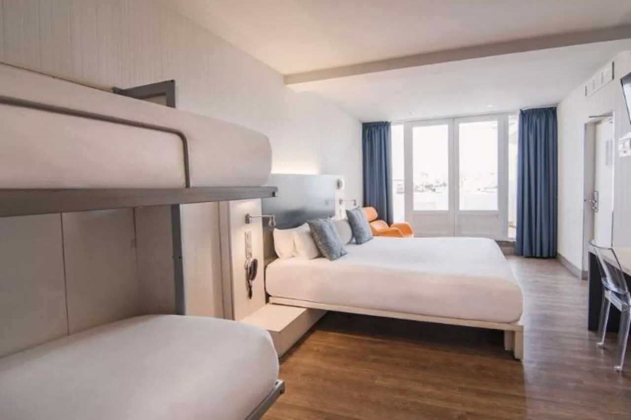 Petit Palace Canalejas Sevilla 2*, סביליה