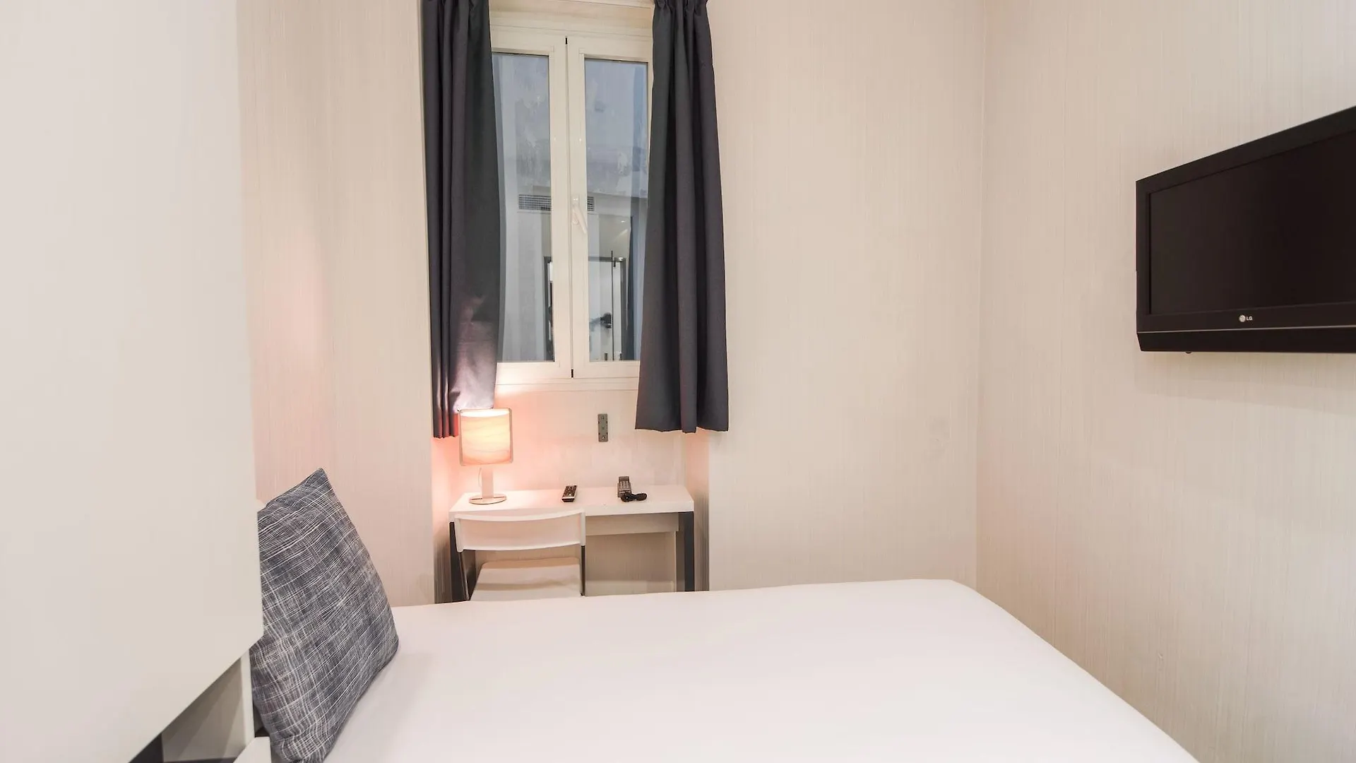 Szálloda Petit Palace Canalejas Sevilla
