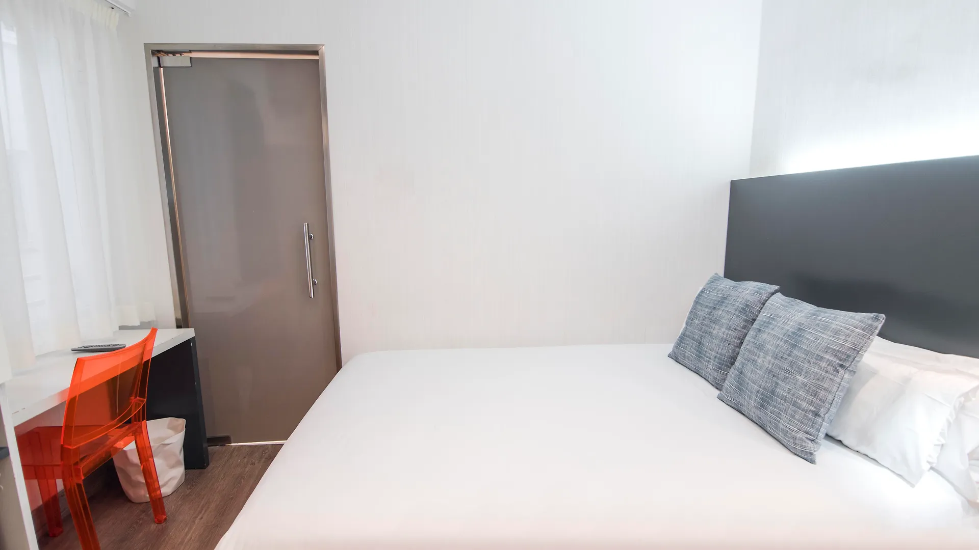 Petit Palace Canalejas Sevilla 2*, סביליה ספרד
