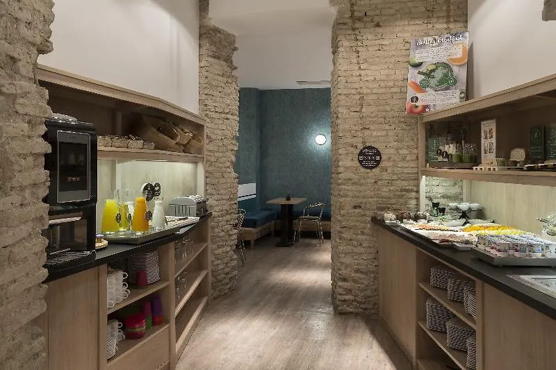 Petit Palace Canalejas Sevilla מלון