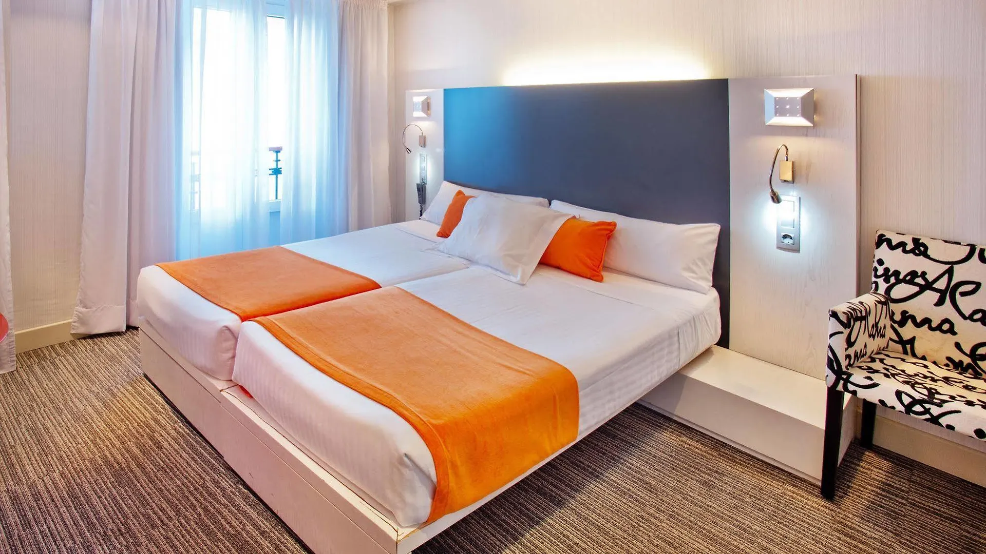 Petit Palace Canalejas Sevilla מלון סביליה