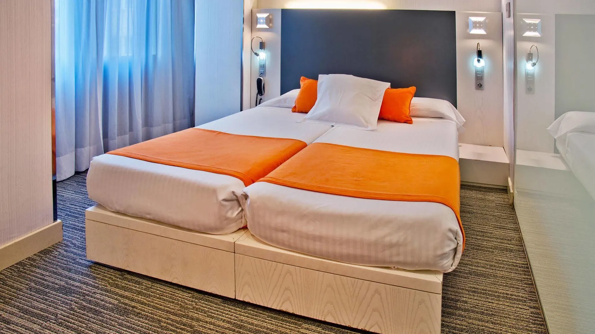 ** מלון Petit Palace Canalejas Sevilla ספרד